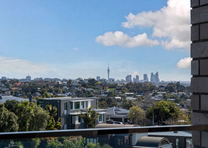  at 216/6-14 Meadowbank Road, Meadowbank, Auckland City, Auckland