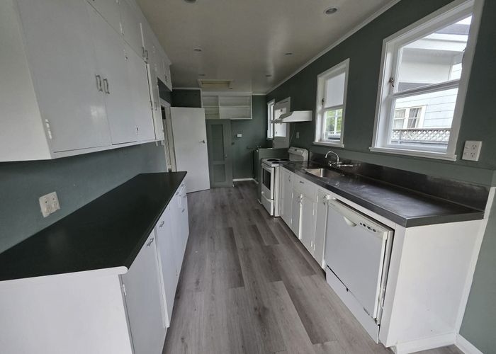  at 33 Compton Crescent, Taita, Lower Hutt, Wellington