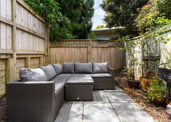  at 4/94 Glengarry Road, Glen Eden, Waitakere City, Auckland