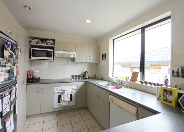  at 4 Wairere Road, The Gardens, Auckland