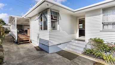 at 15 Fisher Crescent, Otara, Auckland
