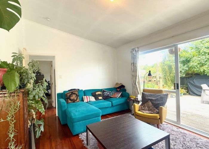  at 41 Aeroview Drive, Beach Haven, North Shore City, Auckland