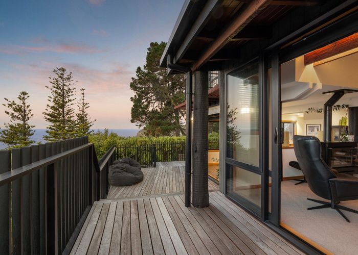  at 10 Tuawera Terrace, Clifton, Christchurch