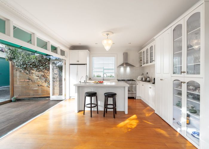  at 21 Wairiki Road, Mount Eden, Auckland City, Auckland
