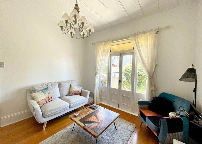  at 17 Windsor Street, Parnell, Auckland City, Auckland