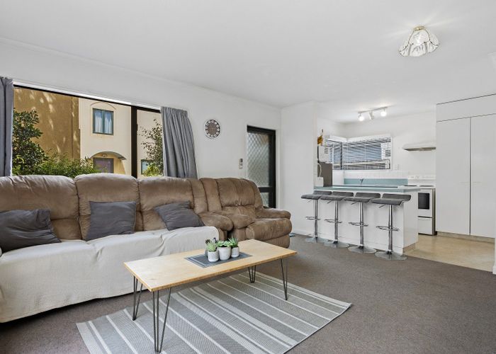  at 2/36 Mathesons Road, Phillipstown, Christchurch City, Canterbury