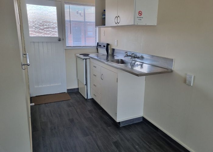  at 11/16  Alma Road, Gonville, Whanganui, Manawatu / Whanganui