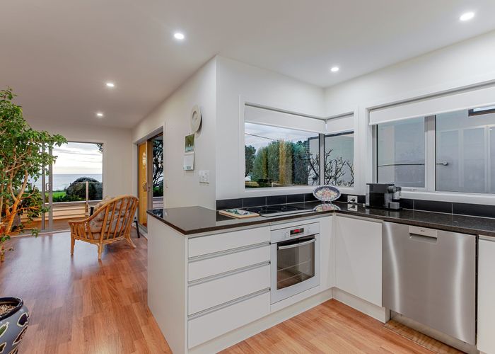  at 100 Marine Parade, Paraparaumu Beach, Kapiti Coast, Wellington