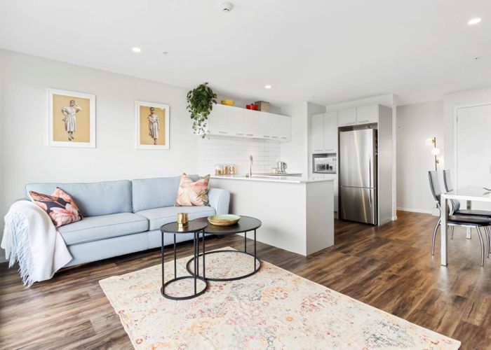  at 404/25 Bute Road, Browns Bay, Auckland