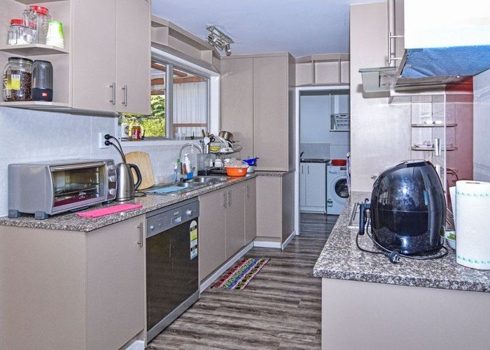  at 2 Garfield Road, Helensville, Rodney, Auckland