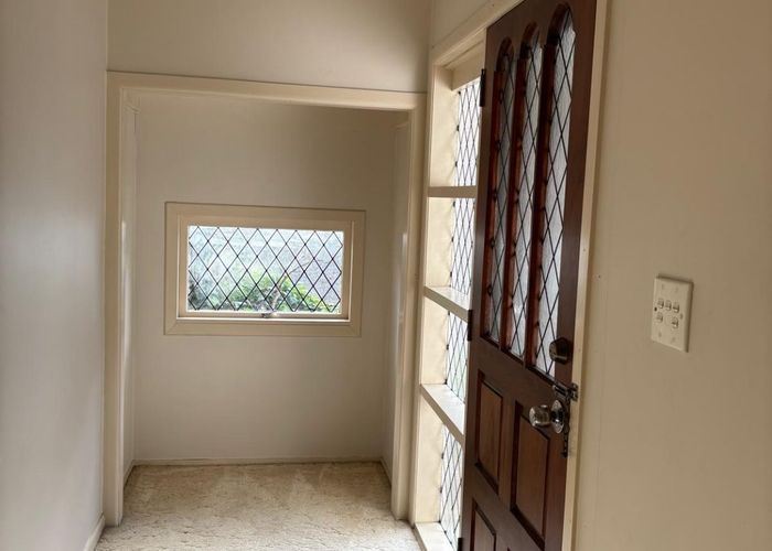  at 465 Glenfield Rd, Glenfield, North Shore City, Auckland