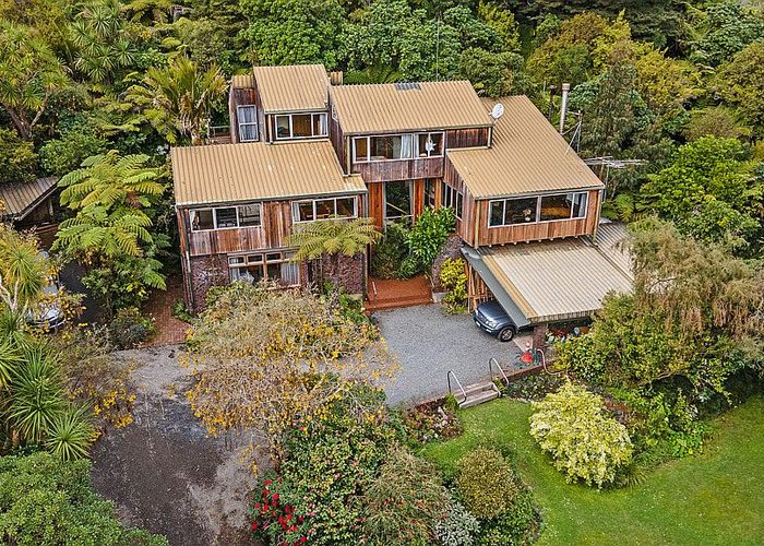 at 38 Cheviot Road, Lowry Bay, Lower Hutt