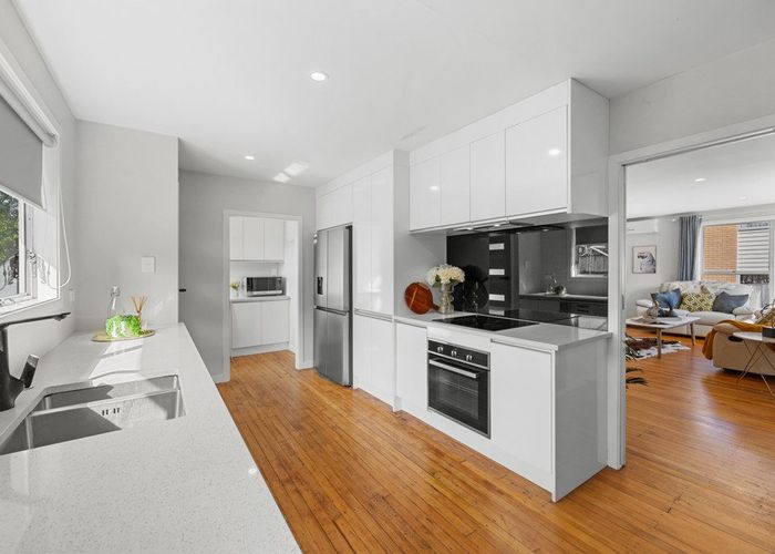  at 16 Cheam Place, Pakuranga Heights, Auckland