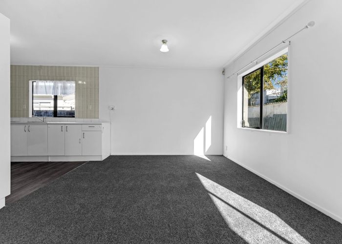  at 1/8 Eulogy Place, Randwick Park, Manukau City, Auckland