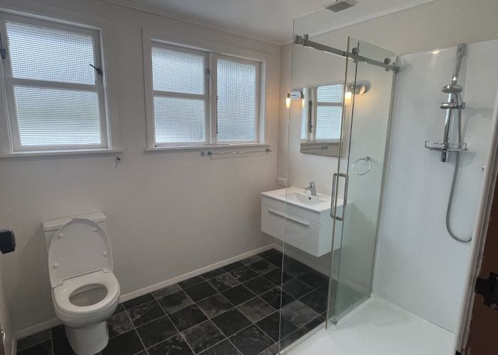  at 6 Ayr Place, Hokowhitu, Palmerston North, Manawatu / Whanganui