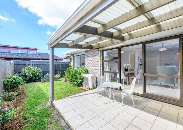 at 4/39 Swanson Road, Henderson, Auckland