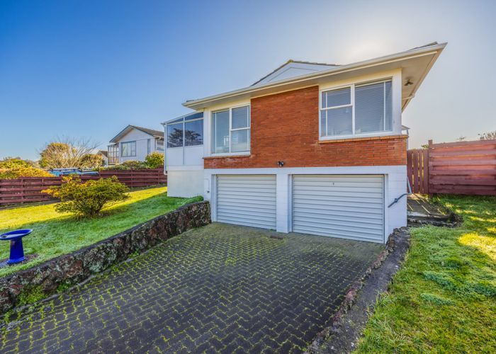  at 9 Ellison Place, Pakuranga Heights, Manukau City, Auckland