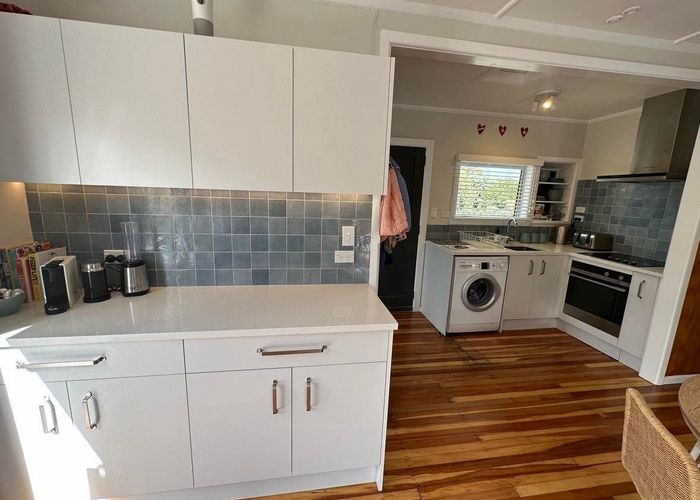  at 21 William Street, Waikanae Beach, Kapiti Coast, Wellington