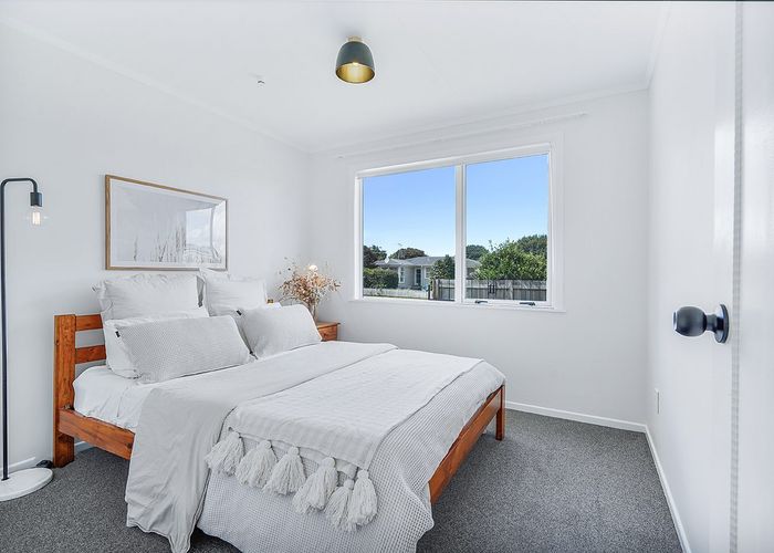  at 11 Katherine Place, Melville, Hamilton