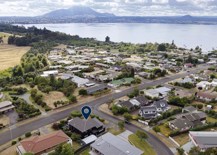  at 2 Cherry Lane, Acacia Bay, Taupo