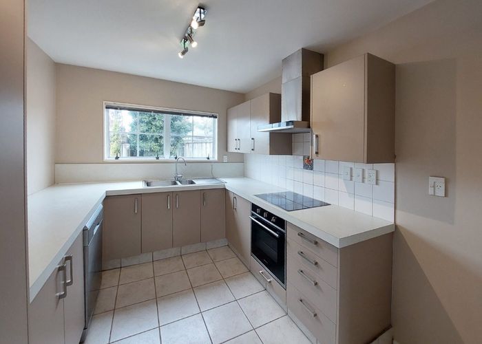  at 2/163 Whitford Road, Somerville, Manukau City, Auckland