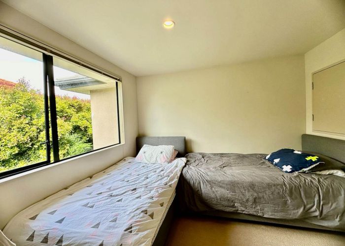  at 5A Thomas Hamer Place, Greenhithe, North Shore City, Auckland