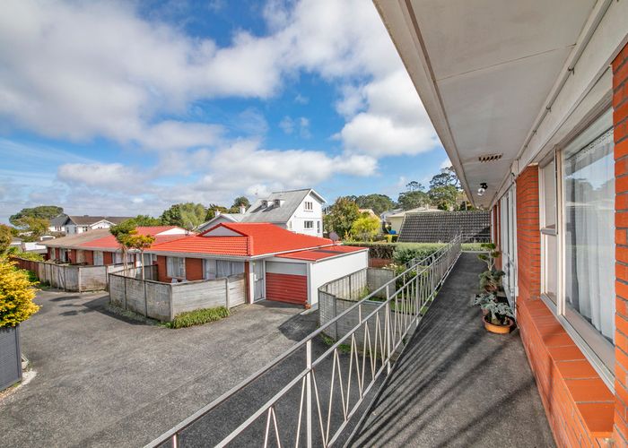 at 8/83 Moana Avenue, Onehunga, Auckland