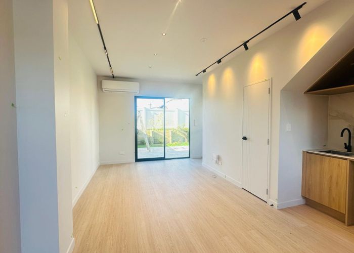  at 14/25 Titoki Street, Te Atatu Peninsula, Waitakere City, Auckland