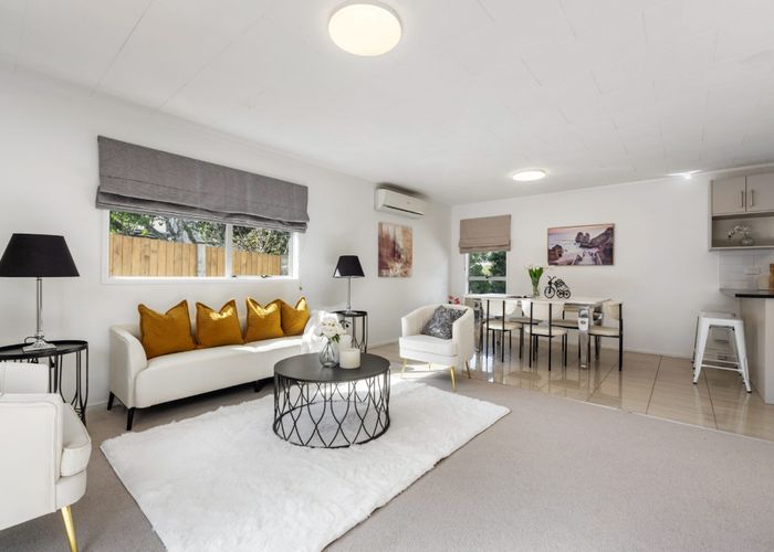  at 9A Hillsborough Road, Hillsborough, Auckland
