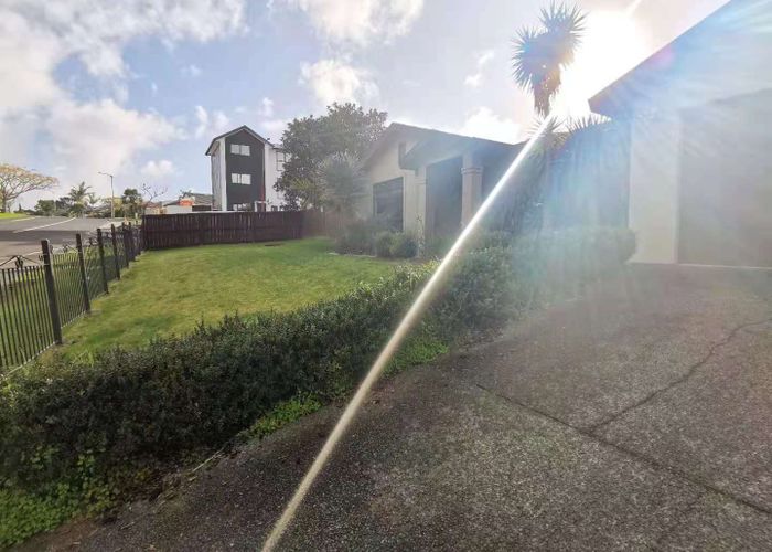  at 19 Ruze Vida Drive, Massey, Waitakere City, Auckland