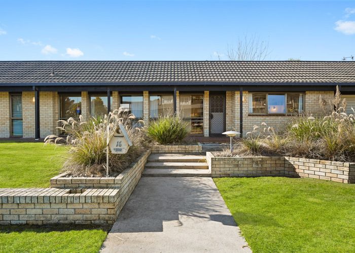  at 16 Wilfred Street, Saint Andrews, Hamilton, Waikato