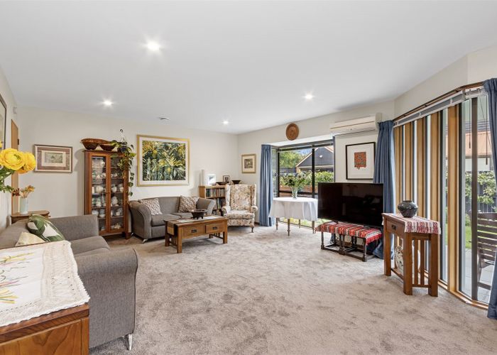  at 2/37 Kilmarnock Street, Riccarton, Christchurch