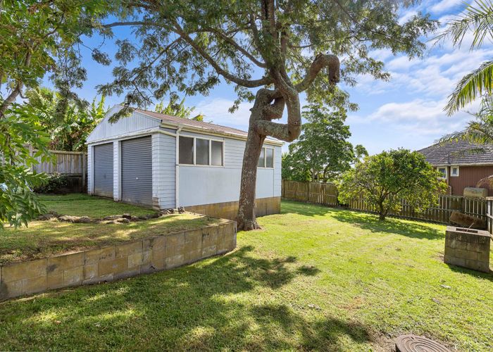  at 14 Paton Avenue, Te Atatu South, Auckland