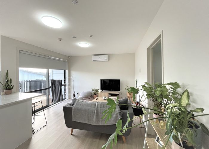  at 9/7 Stamford Park Road, Mount Roskill, Auckland City, Auckland