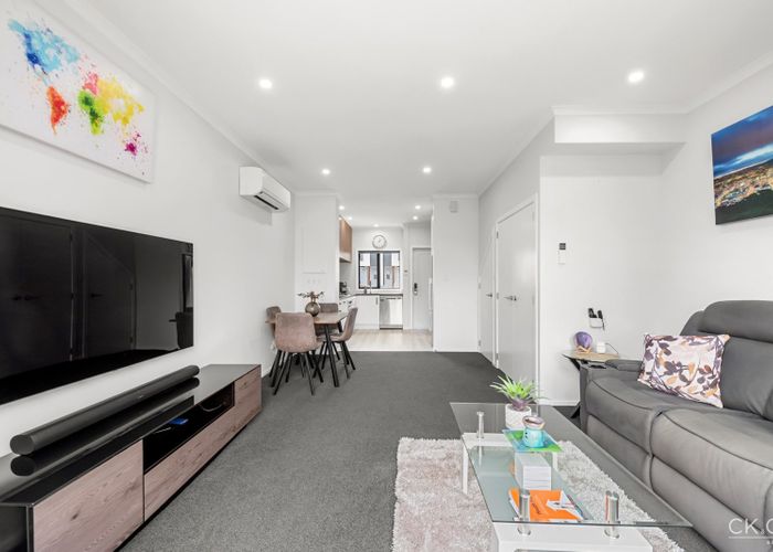  at 8 Josland Lane, Wallaceville, Upper Hutt, Wellington