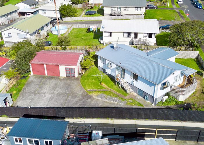  at 84 Chislehurst Street, Henderson, Auckland