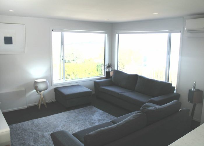  at 28B Beach Road, Mellons Bay, Auckland