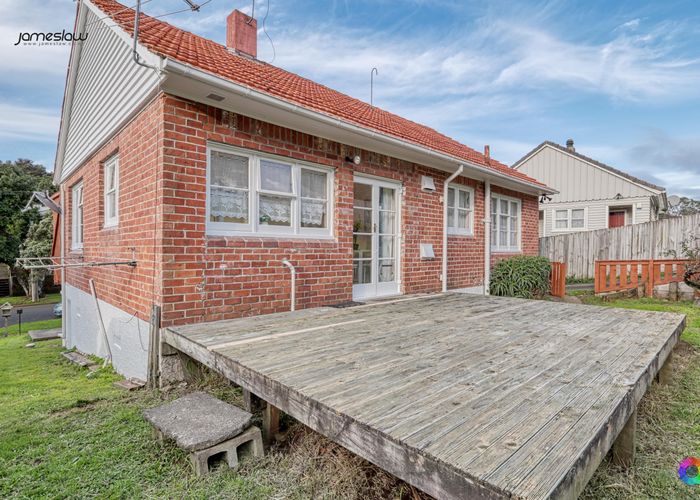  at 8 McCullough Avenue, Mount Roskill, Auckland