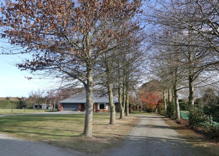  at 306 Beach Road East, Elgin, Ashburton