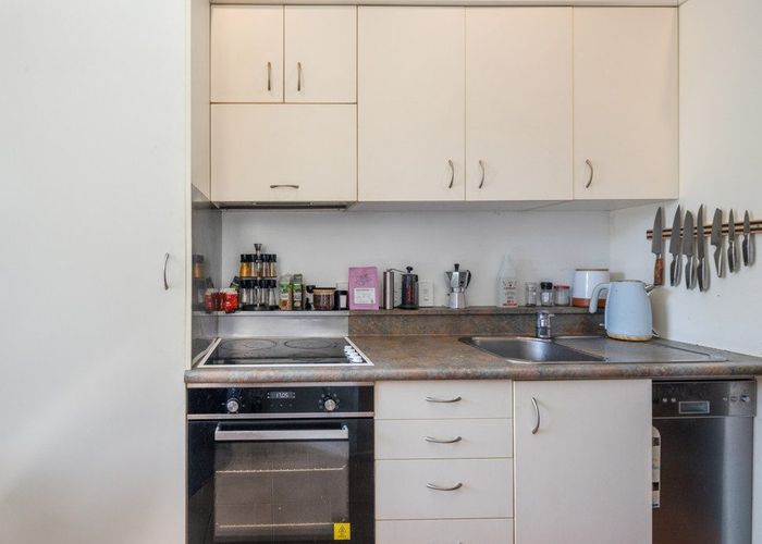  at 8A/120 The Terrace, Wellington Central, Wellington