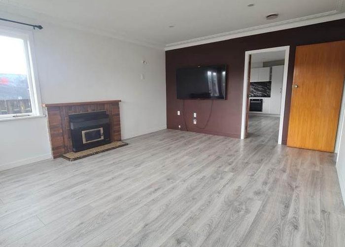  at 72 Godley Road, Green Bay, Waitakere City, Auckland