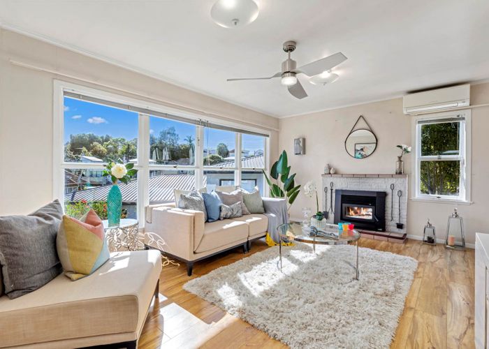  at 16 Merriefield Avenue, Forrest Hill, Auckland