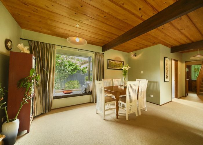  at 11 Hillgrove Place, Fitzherbert, Palmerston North