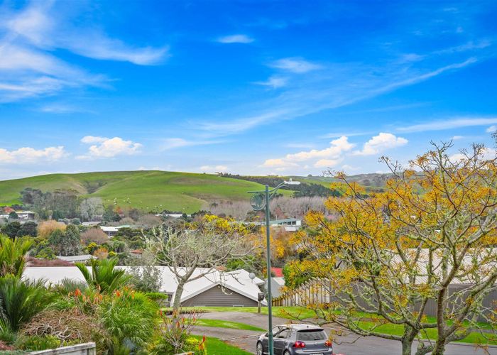  at 5 The Rise, Waimauku
