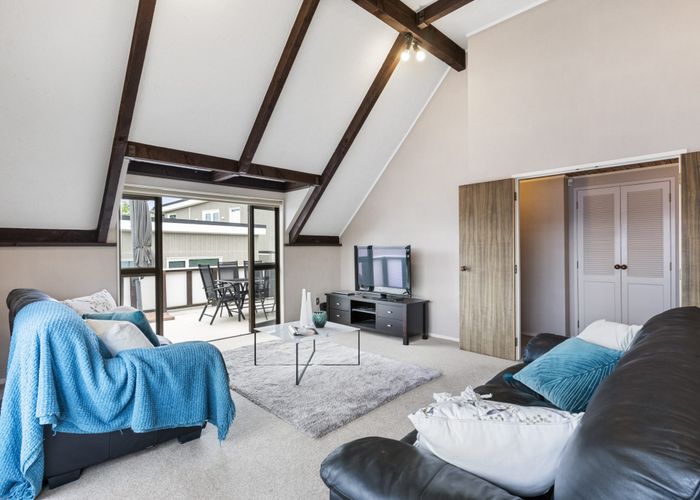  at 1 Adonis Place, Half Moon Bay, Auckland