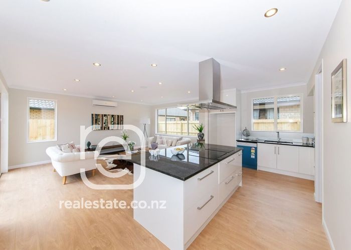  at 27D Crowther Street, Blockhouse Bay, Auckland