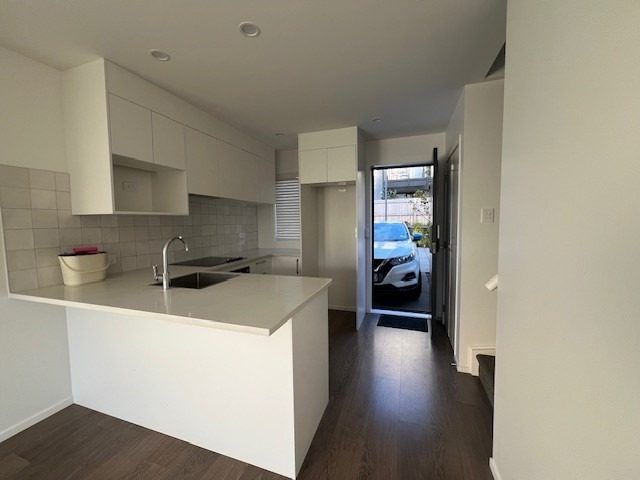  at 27/28 Westgate Drive, Westgate, Waitakere City, Auckland
