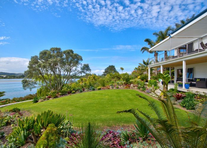  at 42 Pohutukawa Avenue, Red Beach, Rodney, Auckland