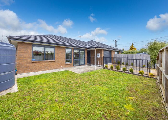  at 1/82 Bruce Avenue, Glenview, Hamilton, Waikato