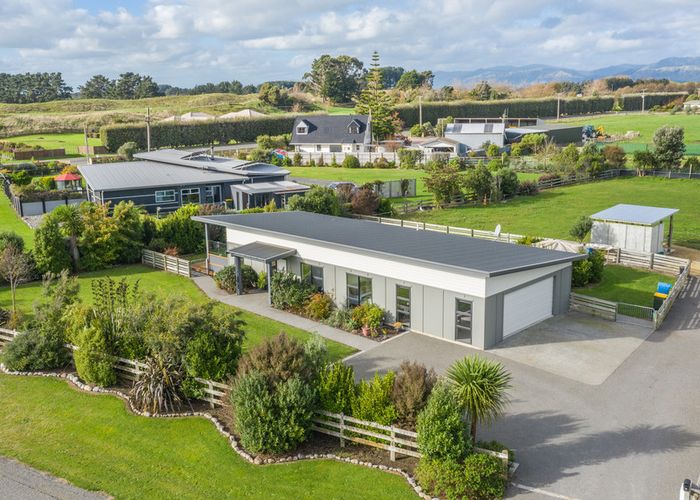  at 7 Grefor Lane, Waitarere, Levin